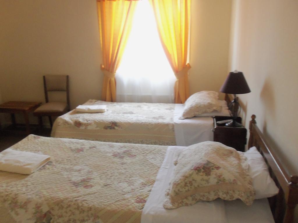 Hostal Joshiken Πούντα Αρένας Δωμάτιο φωτογραφία