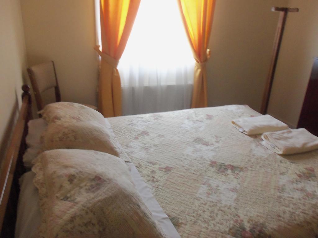 Hostal Joshiken Πούντα Αρένας Εξωτερικό φωτογραφία