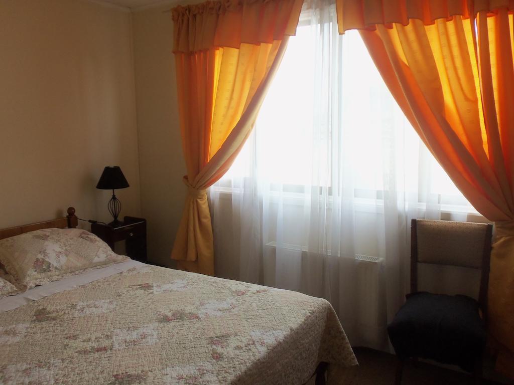 Hostal Joshiken Πούντα Αρένας Εξωτερικό φωτογραφία
