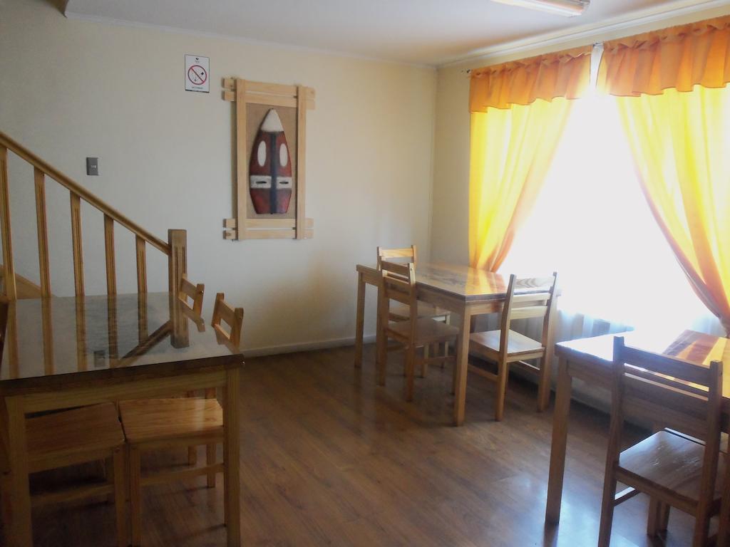 Hostal Joshiken Πούντα Αρένας Εξωτερικό φωτογραφία