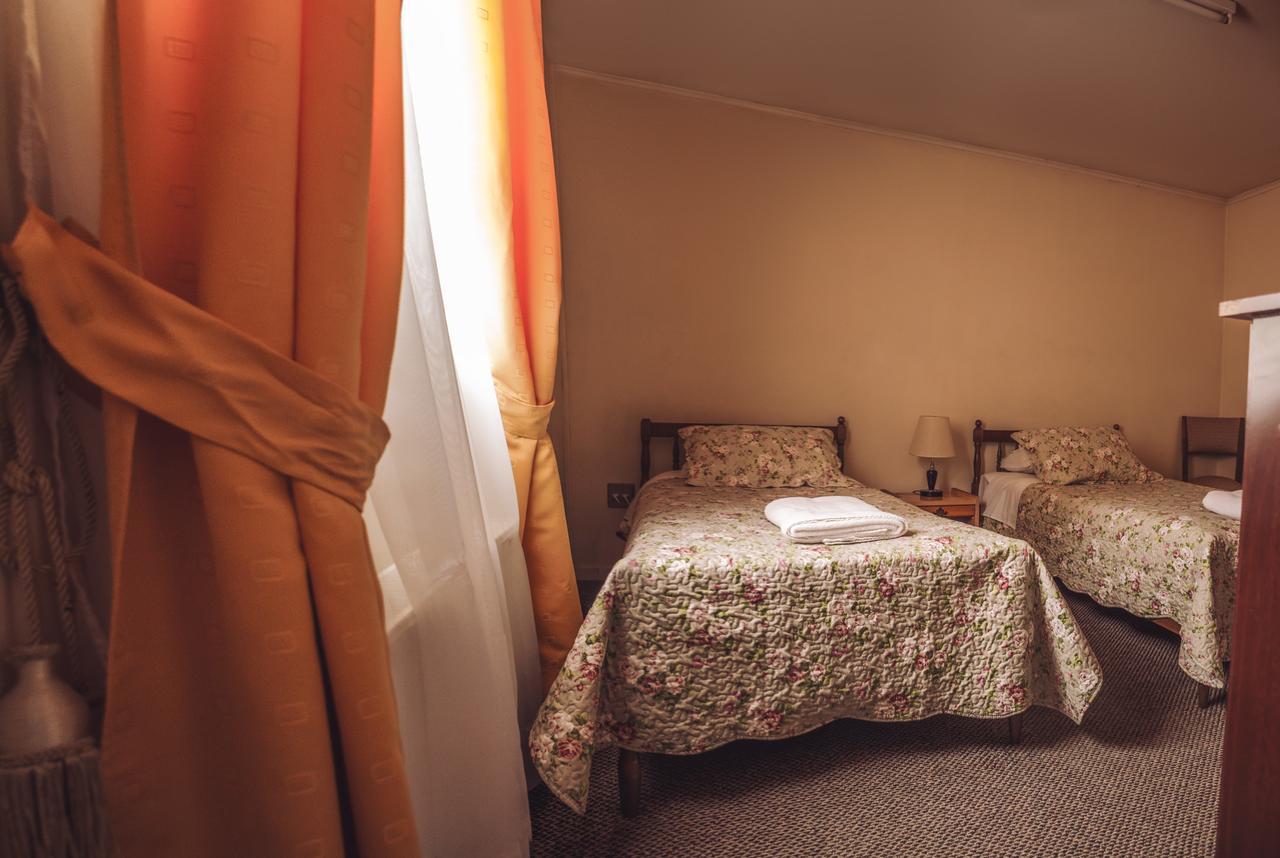 Hostal Joshiken Πούντα Αρένας Εξωτερικό φωτογραφία