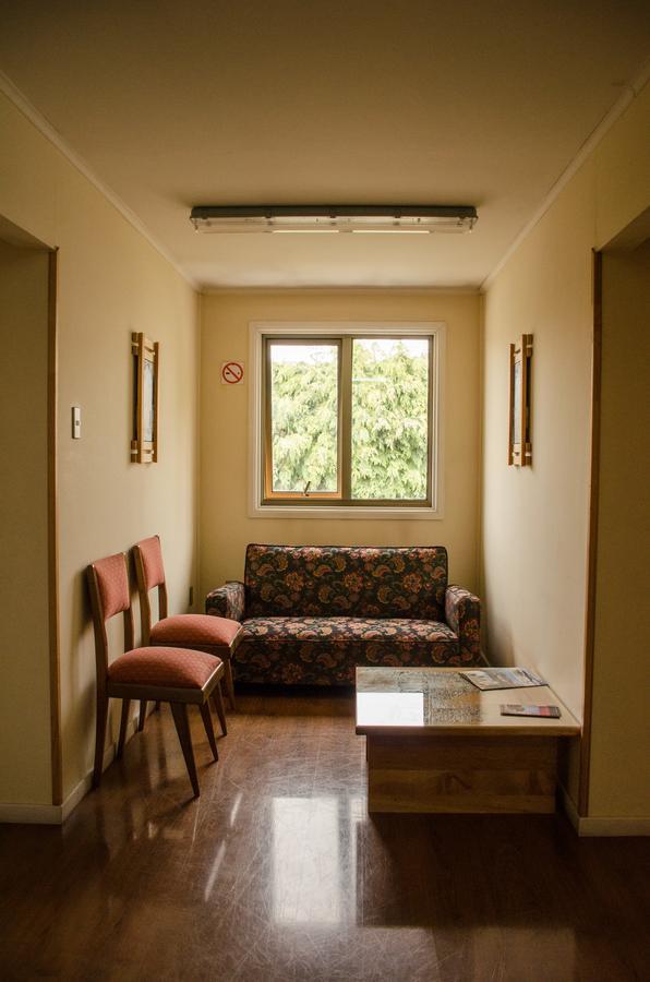 Hostal Joshiken Πούντα Αρένας Εξωτερικό φωτογραφία