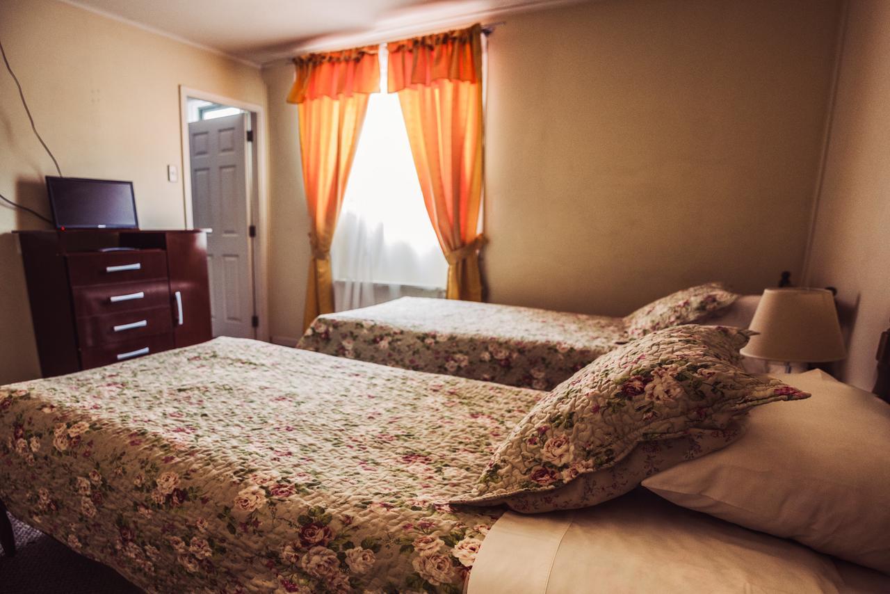 Hostal Joshiken Πούντα Αρένας Εξωτερικό φωτογραφία