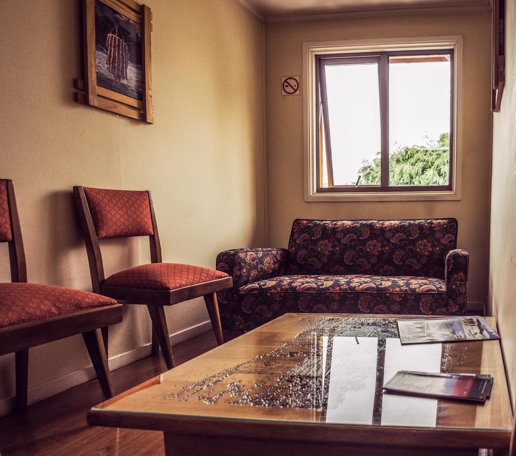 Hostal Joshiken Πούντα Αρένας Εξωτερικό φωτογραφία